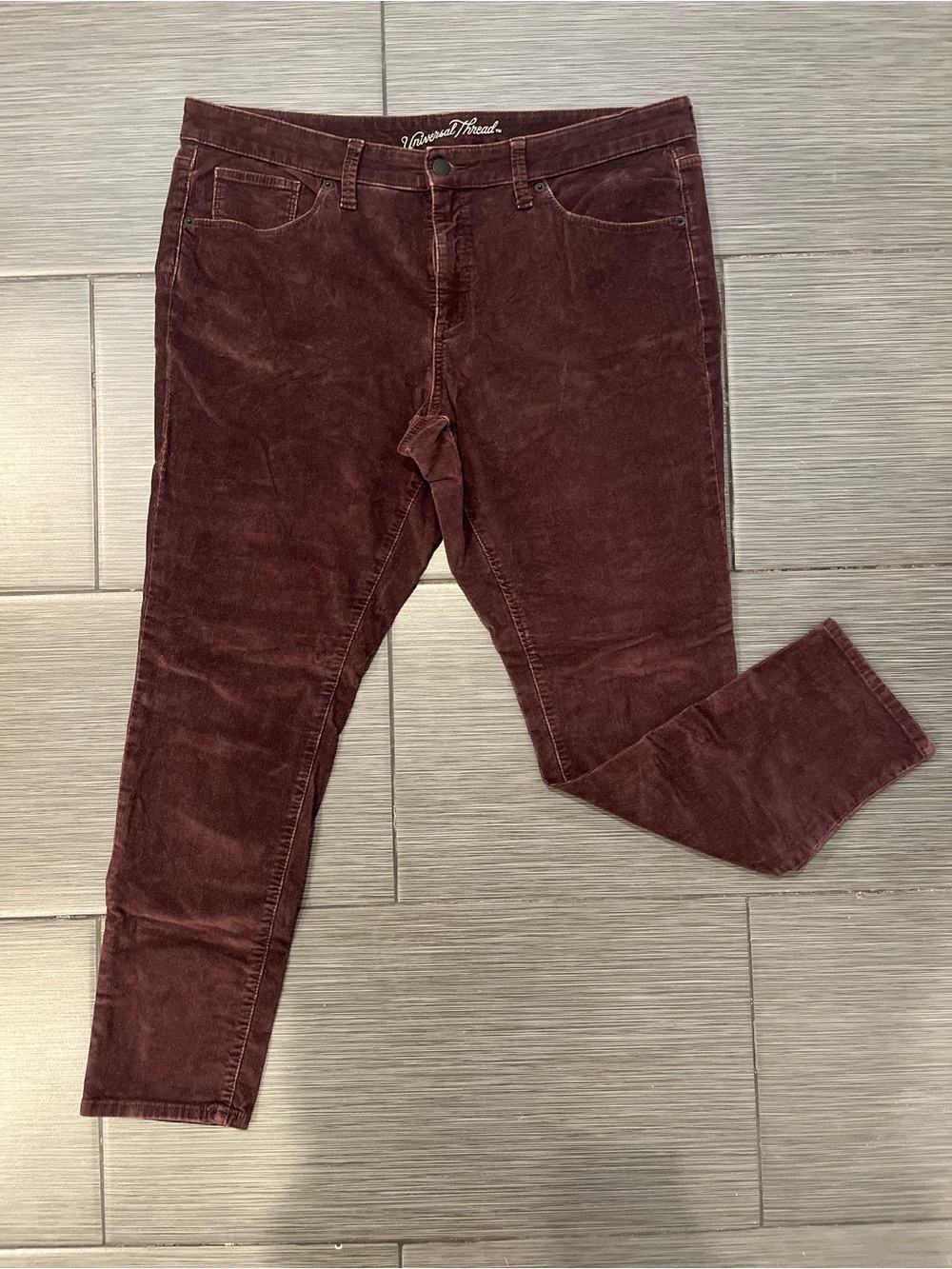Universal Thread Burgundy Corduroy Skinny Pants / Size 16 / 33R